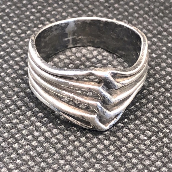 Jewelry - Silver 925 Ring. Size 8 1/4